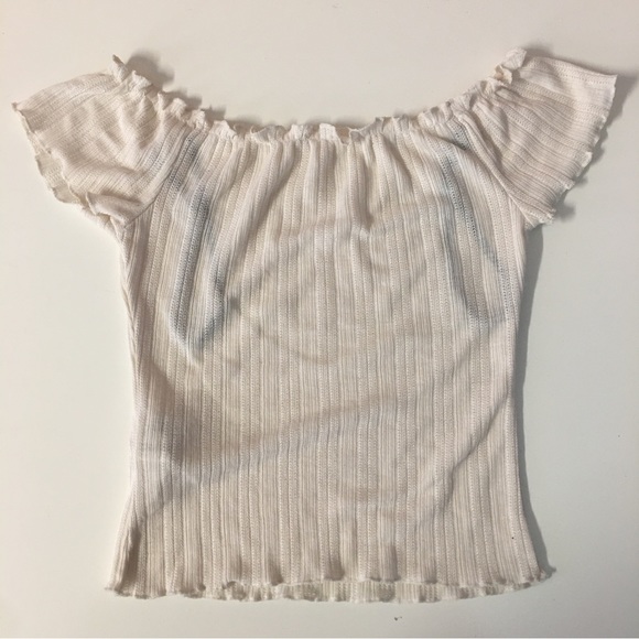 ‼️SOLD‼️Forever 21 NWOT Cream Ribbed Off-The-Shoulder Semi-Cropped Top - Picture 3 of 6
